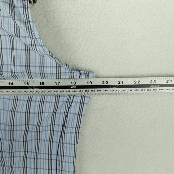 Columbia Womens Button Up Shirt Medium Blue Plaid Sleeveless Outdoor Classic - Picture 8 of 9